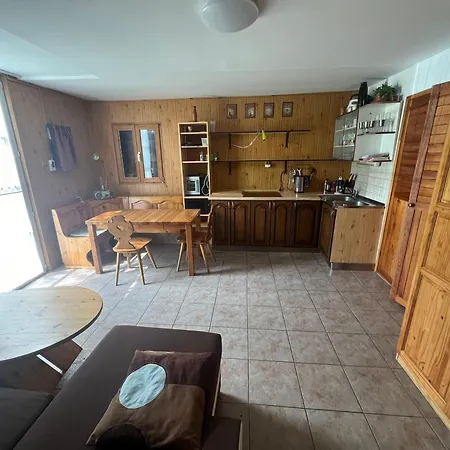 U Vachtu Kır Evi *